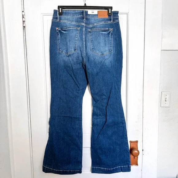 NWT Judy Blue Flare Jeans - Picture 6 of 6